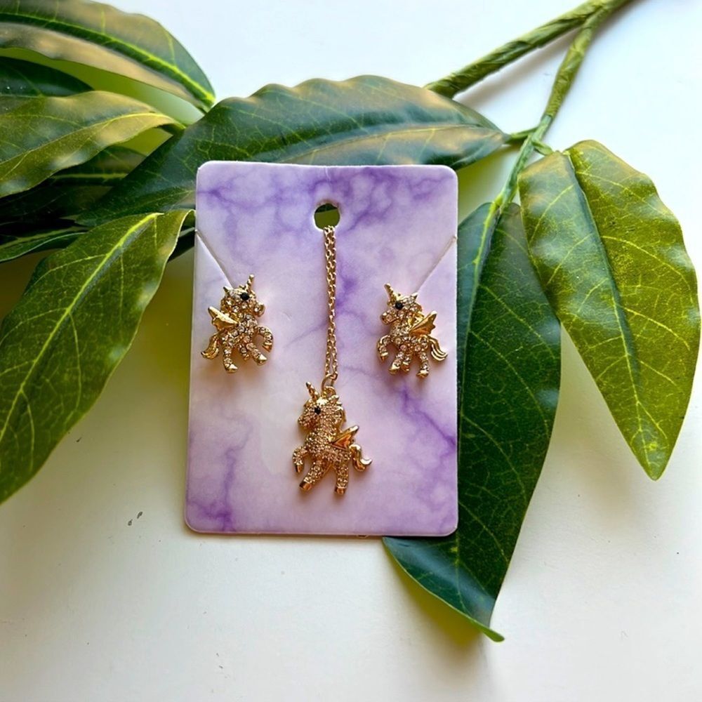 Unicorn 🦄 Pegasus 3 Piece Set Earrings and Necklace